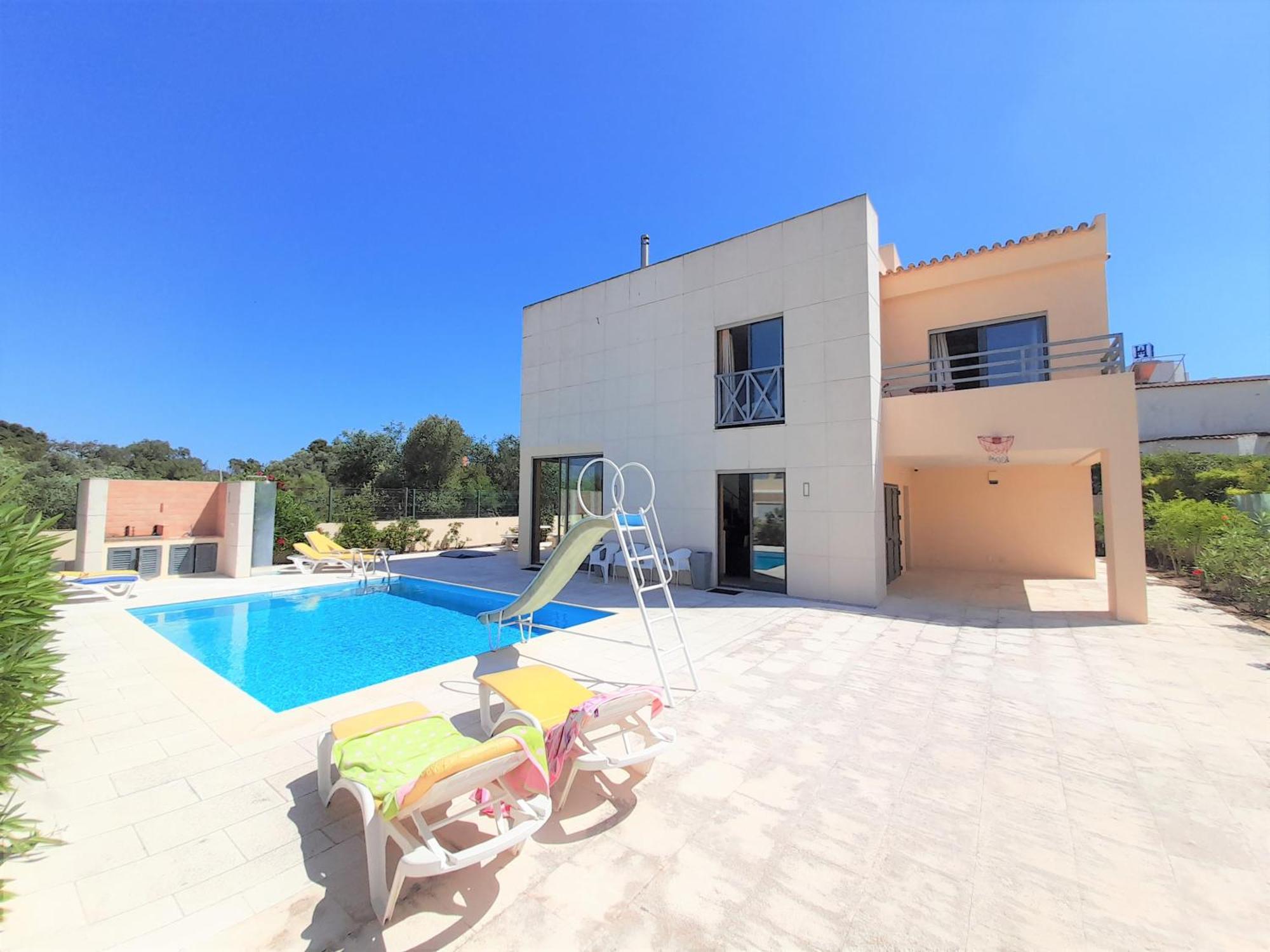 Villa Paula With Private Pool Close To The Beach And Strip Albufeira Exterior photo