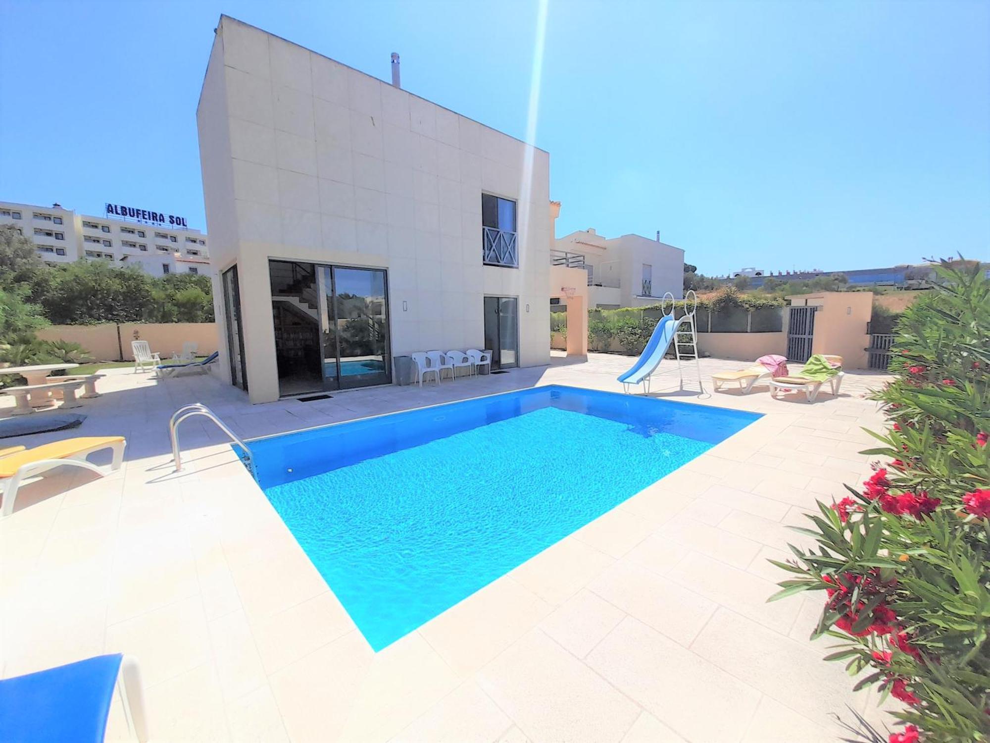 Villa Paula With Private Pool Close To The Beach And Strip Albufeira Exterior photo