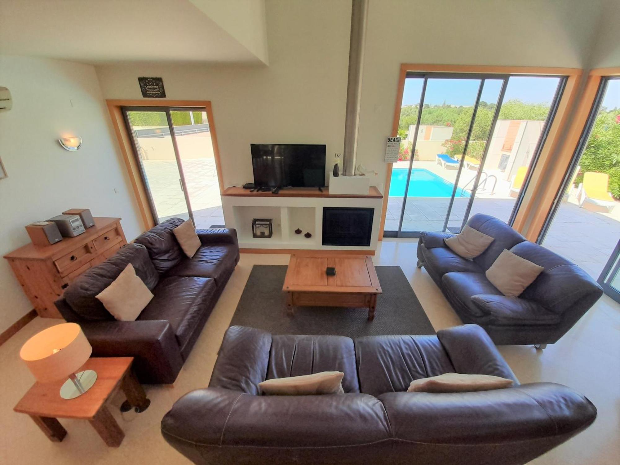 Villa Paula With Private Pool Close To The Beach And Strip Albufeira Exterior photo