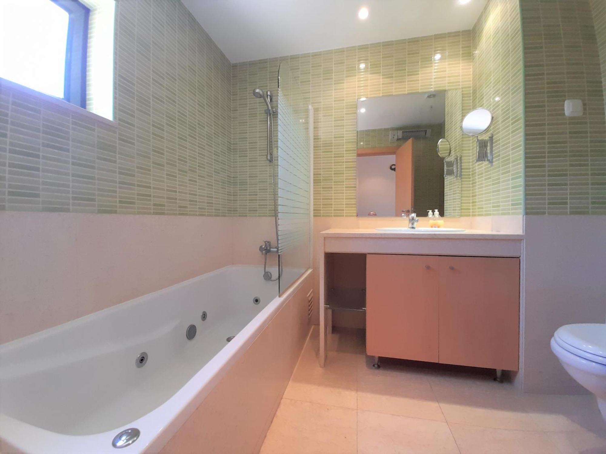 Villa Paula With Private Pool Close To The Beach And Strip Albufeira Exterior photo