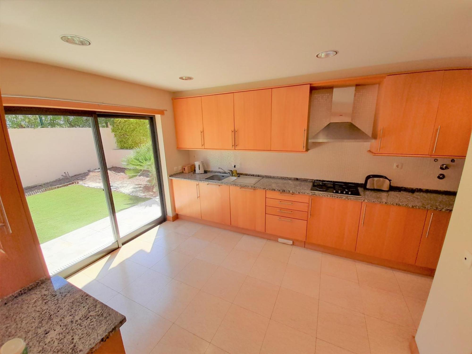 Villa Paula With Private Pool Close To The Beach And Strip Albufeira Exterior photo