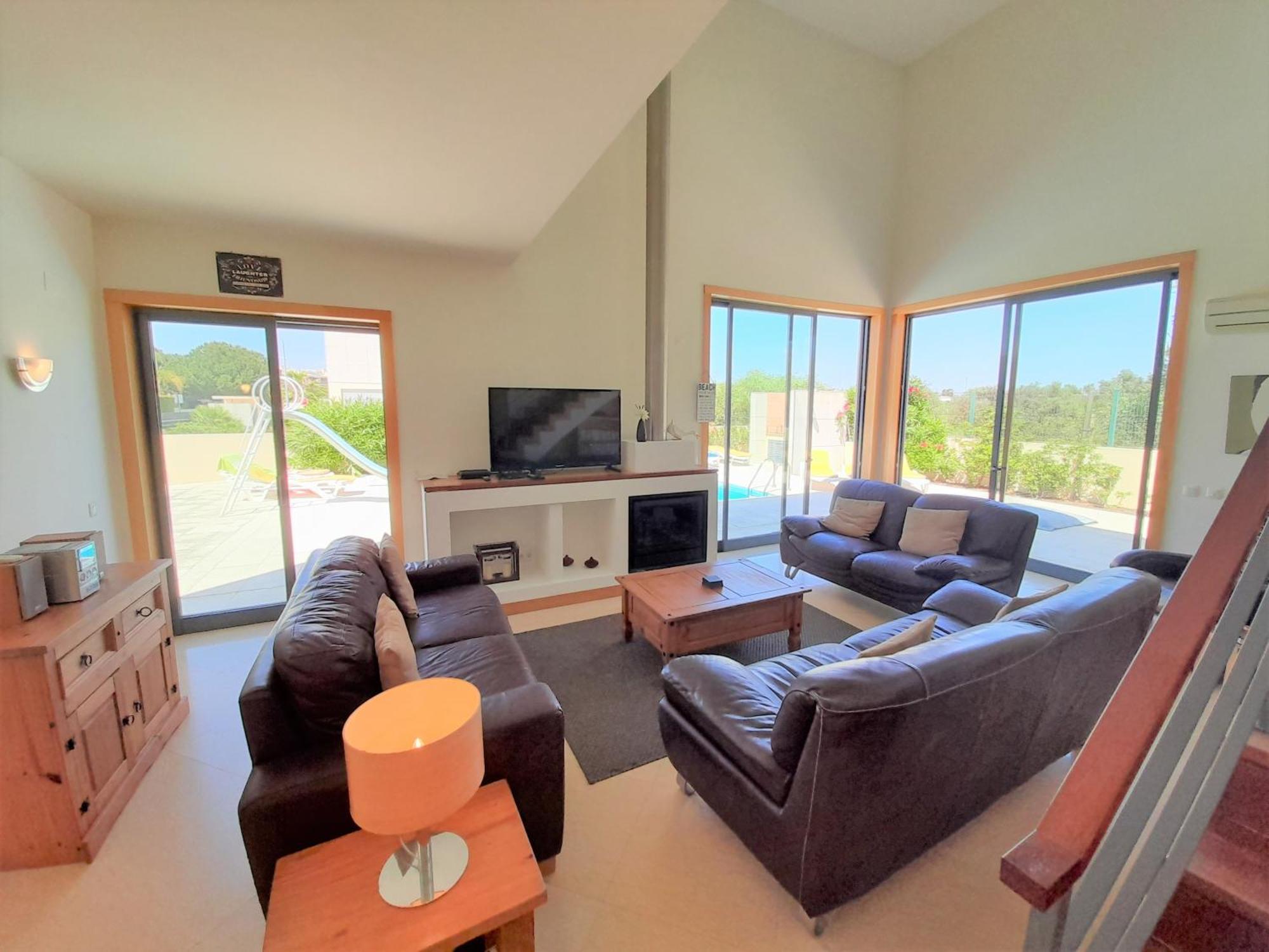 Villa Paula With Private Pool Close To The Beach And Strip Albufeira Exterior photo